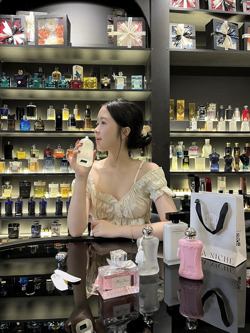 Ảnh feedback Maison Alhambra Delilah Blanc EDP