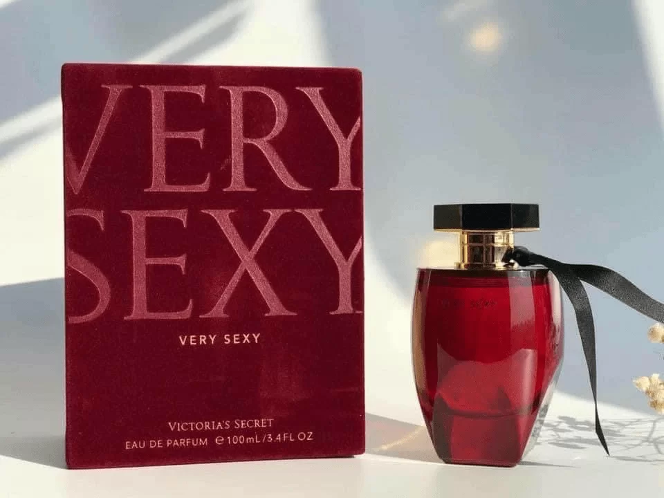 UntitledVictoria’s Secret Very Sexy EDP-min