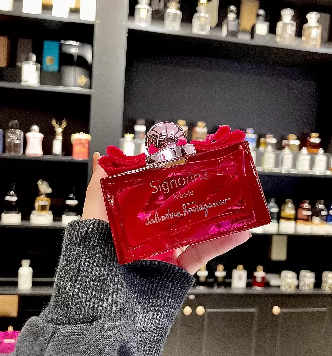 lvatore-Ferragamo-Signorina-Ribelle-EDP-Wtai-ha-noi-scaled