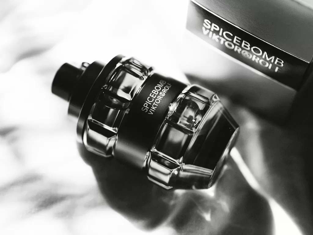 Review dầu thơm Viktor &amp; Rolf Spicebomb chính hãng