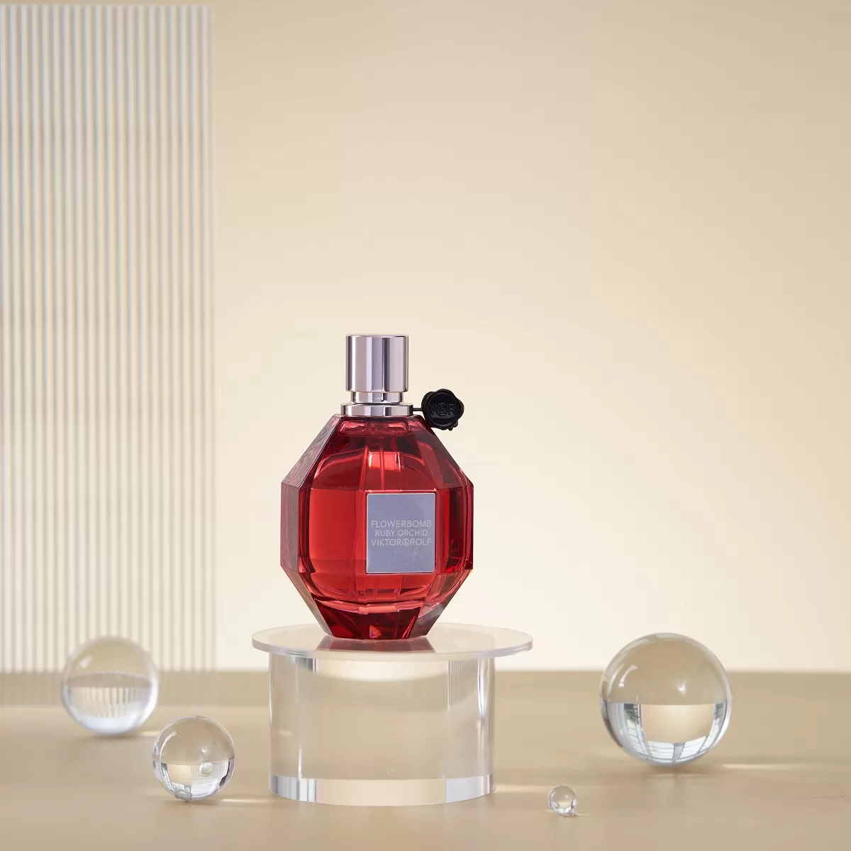 Viktor-Rolf-Flowerbomb-Ruby-Orchid-EDP-chinh-hang