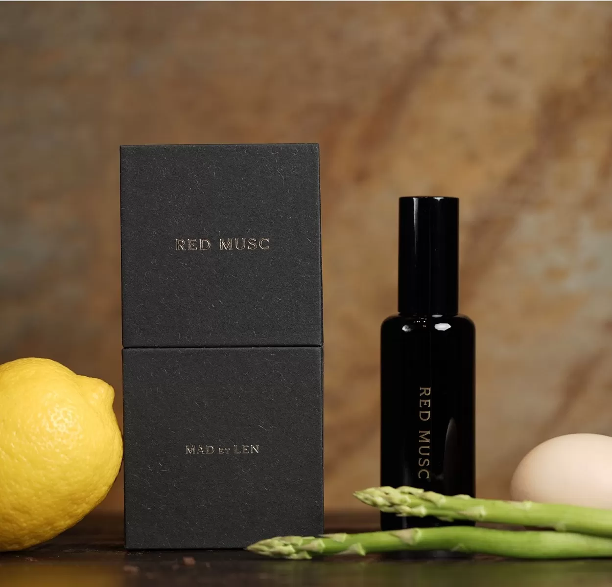 mad-et-len-red-musc-edp-tai-ha-noi