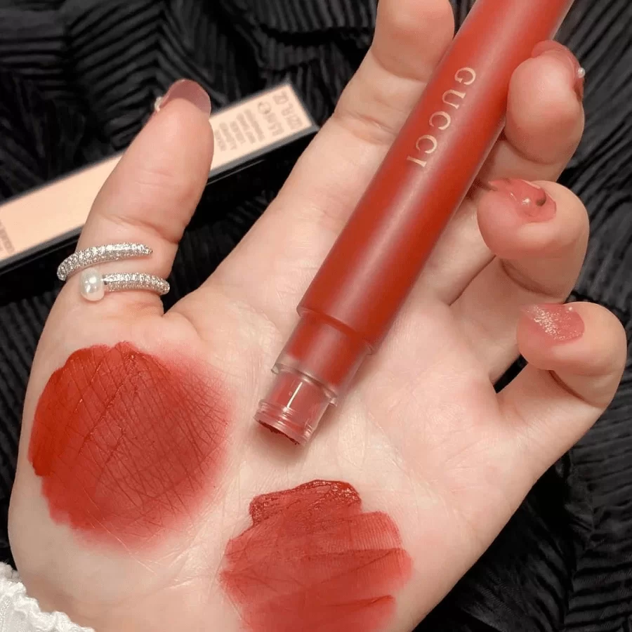 Son Gucci Rouge Liquid Matte 505 Janet Rust chinh hang