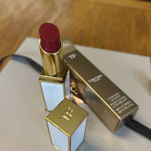 Giới thiệu Son Tom Ford 34 Rose Irisé