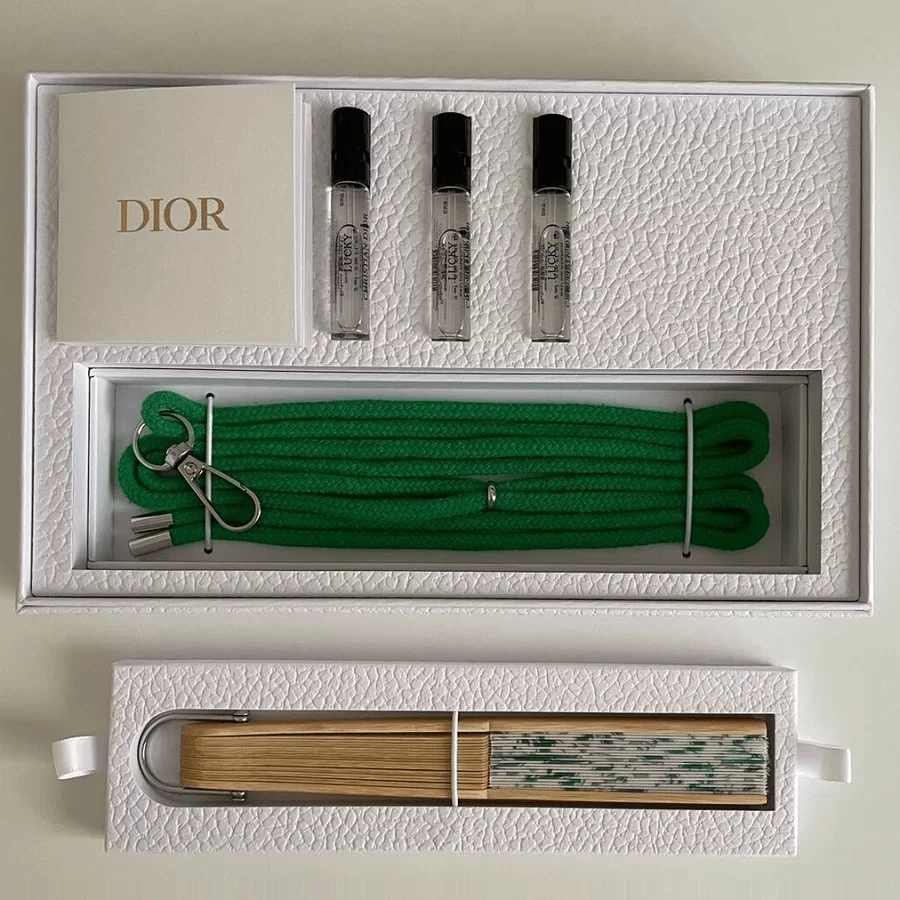 Set Dior Folding Fan Sensu And Green Strap 2024 gia tot nhat