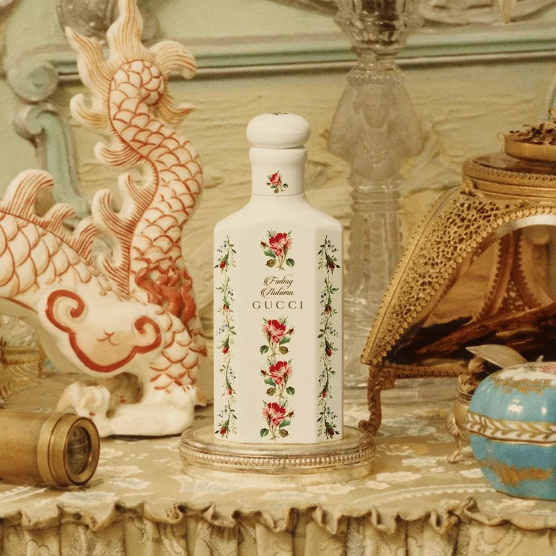 Gucci Moonlight Serenade Scented Water EDP gia tot Gucci Moonlight Serenade Scented Water EDP gia tot