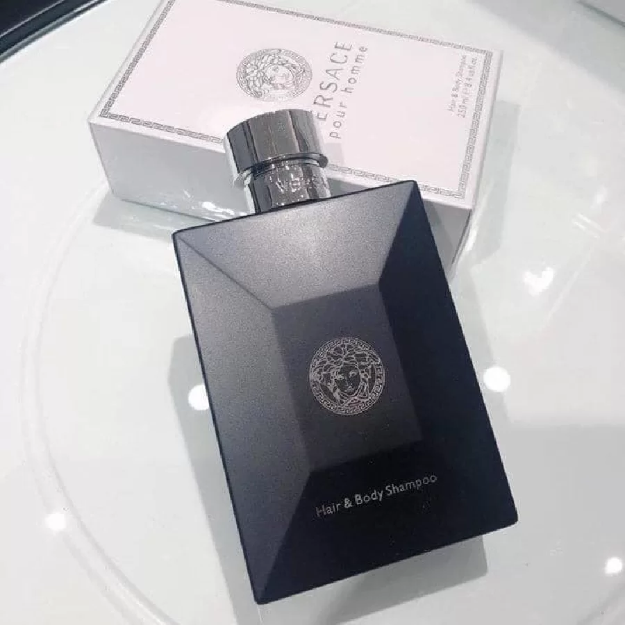 Versace Pour Homme Hair & Body Shampoo gia tot